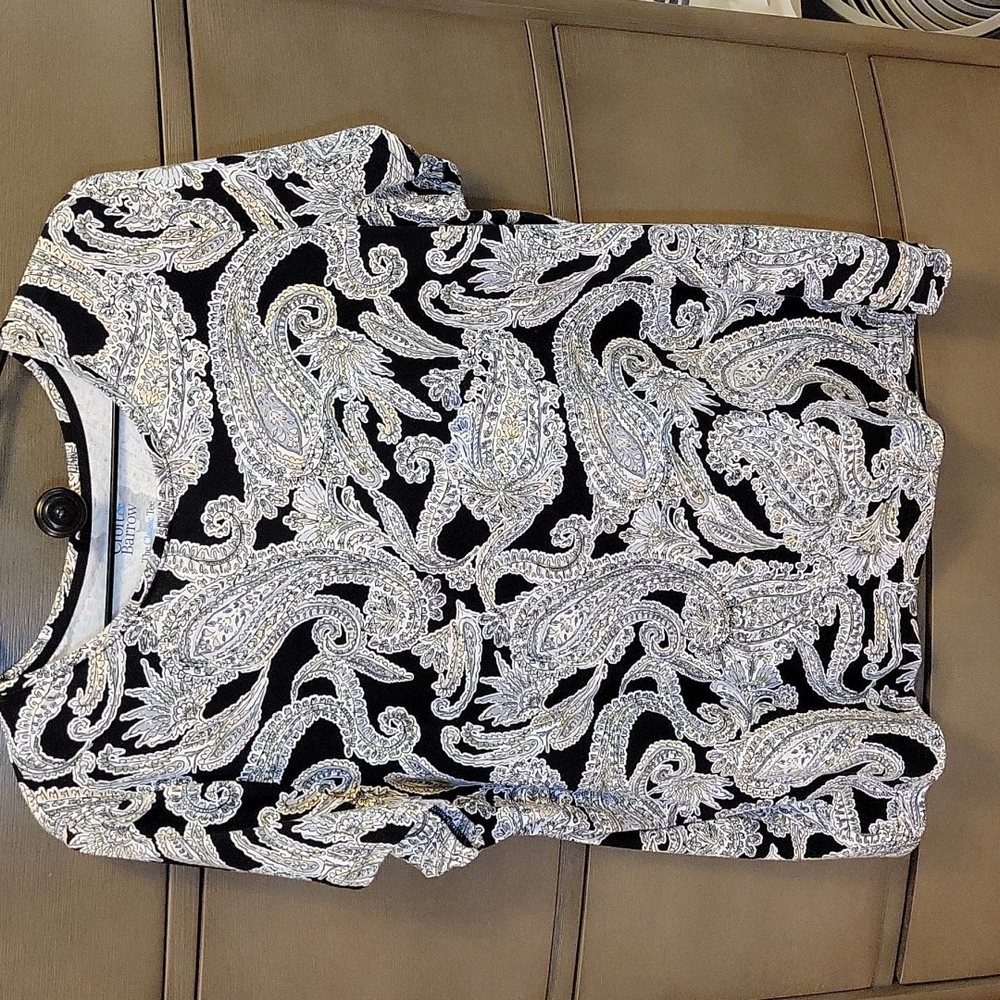 NWOT black paisley tee